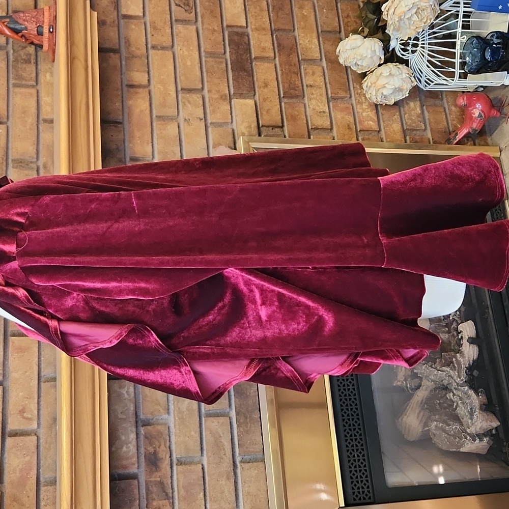 Whimsy Castlecore Maroon Velvet Ruffled Jacket Size Large On Trend Fairy Witchy - Picture 8 of 11